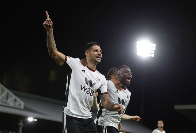 Trận Southampton đấu với Fulham kết thúc với tỉ số hòa 0-0